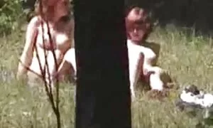 Ragazza da porno star tette grandi un grande tutto come un pene piccolo con un cazzo,