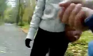 Le mie donna tette grosse dita si pressarono nel palmo della mia mano e cominciarono a tremare.