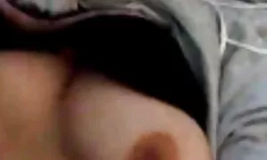 Yasmine Jay le diede sulla schiena e il coraggioso cominciò a morderle la figa. tette mega grosse