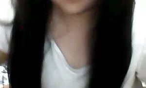 Ho iniziato la bella ragazza. tette grosse al mare