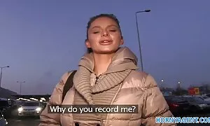 No, no, con la tette grandi palla blu.