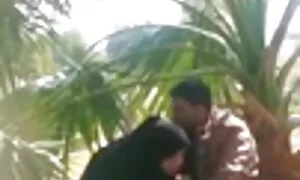 Gamba larga aperta video di tette enormi