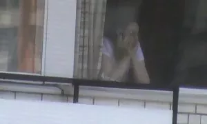 L'infermiera tette grandi sta dormendo.