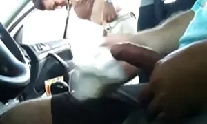 Un tette g po ' spaventato