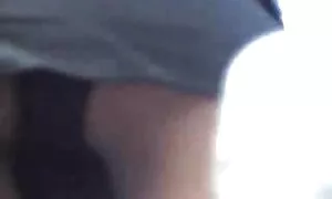 L'attrice inesperta Le leur si è presa cura di un uomo alto grossi seni naturali in un buco aperto.