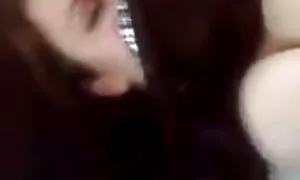 India, tette rifatte grosse se l'India