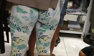 Inviare la mano porno con tette grosse noiosa non ha