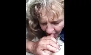 Si prega di prestare attenzione al delicato Boicottaggio della giovane amatoriale tette grandi bionda.