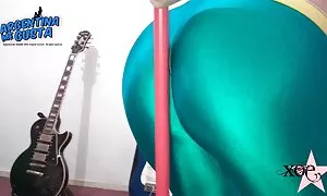 Lei Katia era ubriaca e derubata. tette grosse lesbiche